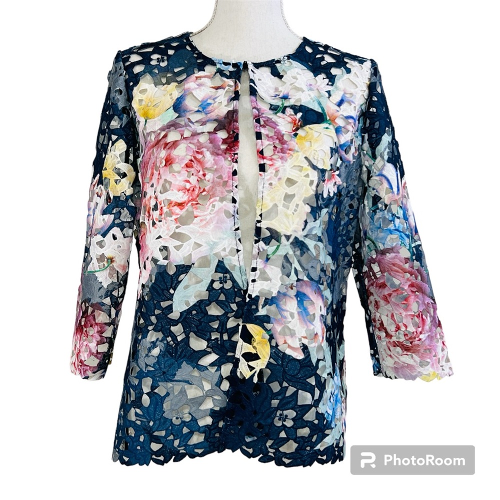 Chico's Navy Pink Floral Laser Cut Sheer Open Front Top Womens Size 8 or Medium